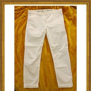 Crisp white skinny mini khakis - summer perfect 🔥